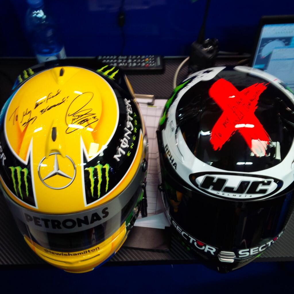 Hamilton y Lorenzo intercambian sus cascos en Le Mans