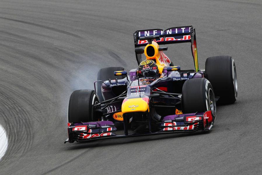 Vettel gana y vuelve a ser más líder en “casa”