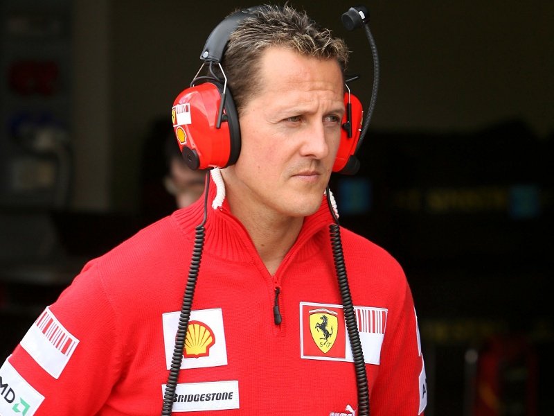 Leve mejoría de Schumacher, que permanece en estado crítico