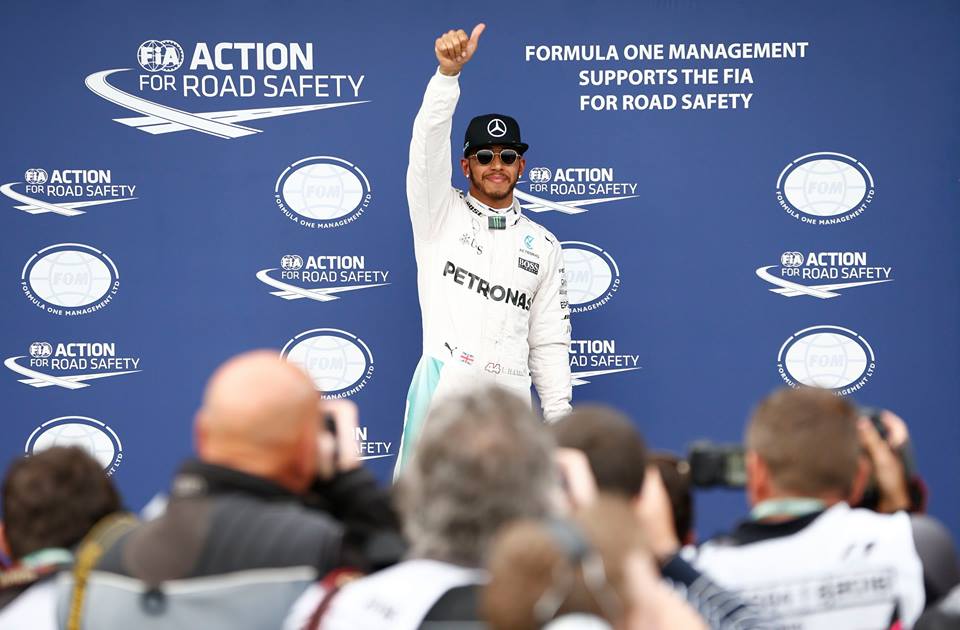 Hamilton suma otra pole en una clasificación absurda en Australia