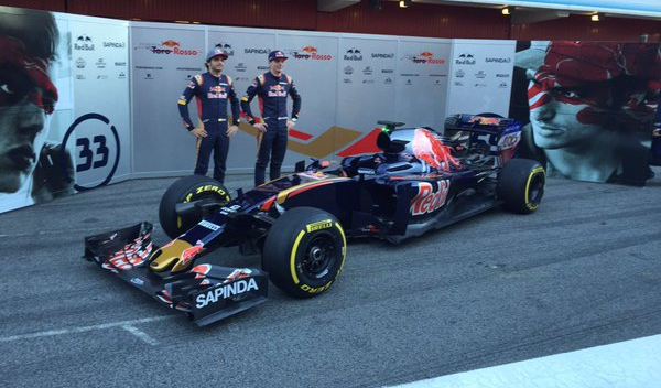 Toro Rosso presenta el STR 11 de Sainz y Verstappen
