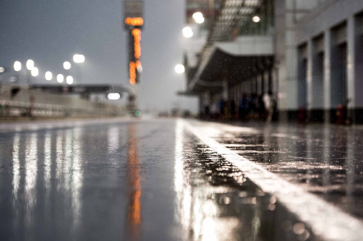 La lluvia trunca la primera jornada de test de Moto2 y Moto3 en Qatar