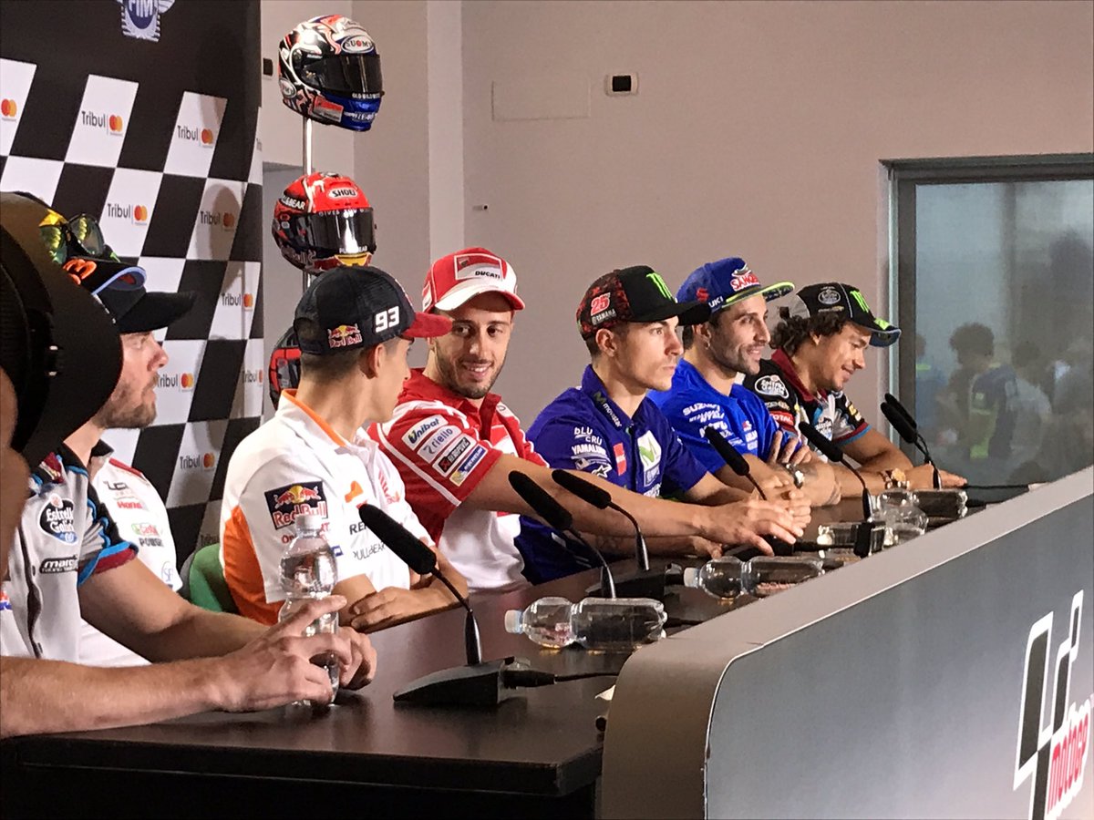 Los pilotos defienden la necesidad de entrenar en moto a pesar del riesgo de accidentes como el de Rossi en Misano