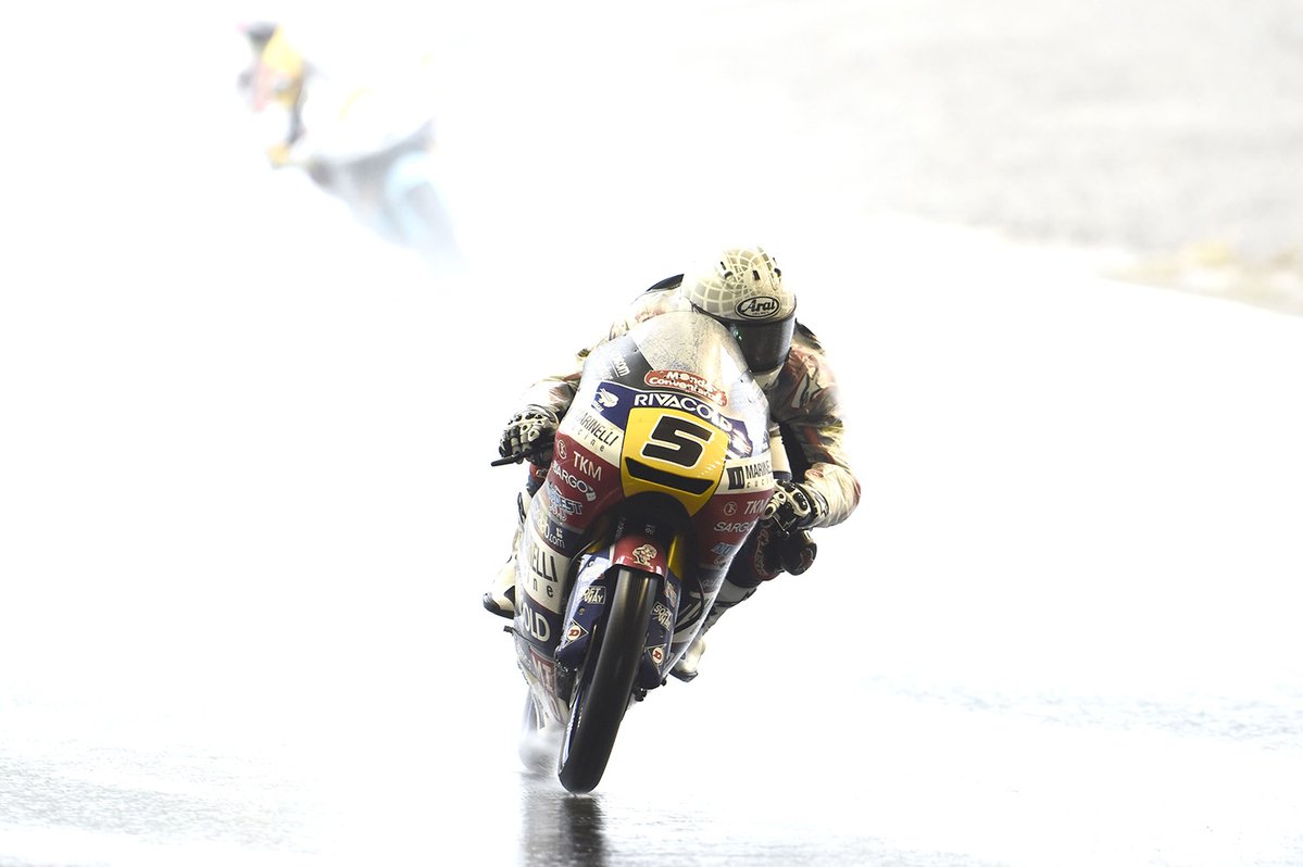 Victoria de Fenati bajo la lluvia y Mir fuera de los puntos en su primera bola de partido al título de Moto3