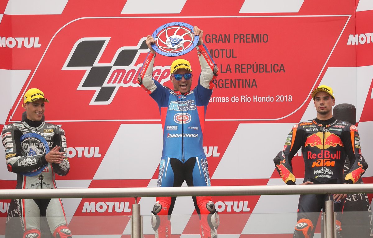 Contundente victoria de Pasini y merecido podio para Vierge en Moto2