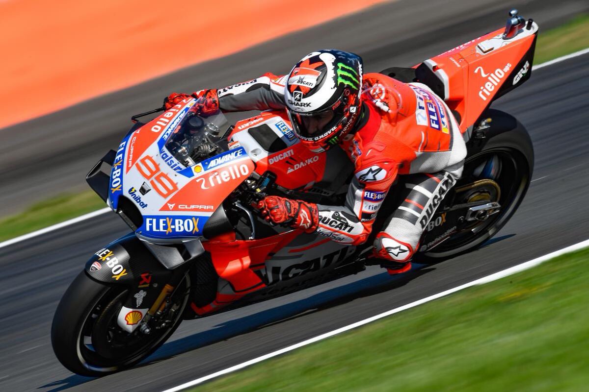 Pole para Lorenzo y doblete para Ducati en la clasificación de MotoGP en Silverstone