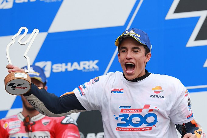 Marc Márquez firma en Le Mans la victoria número 300 para Honda